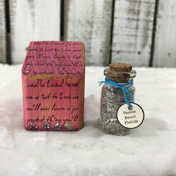 Little Wooden House by the Beach Handmade Painted - Picture 6 of 13